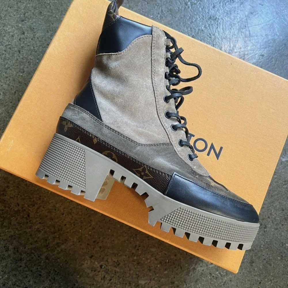 Louis Vuitton Taupe and Black Boots - Picture 5 of 9